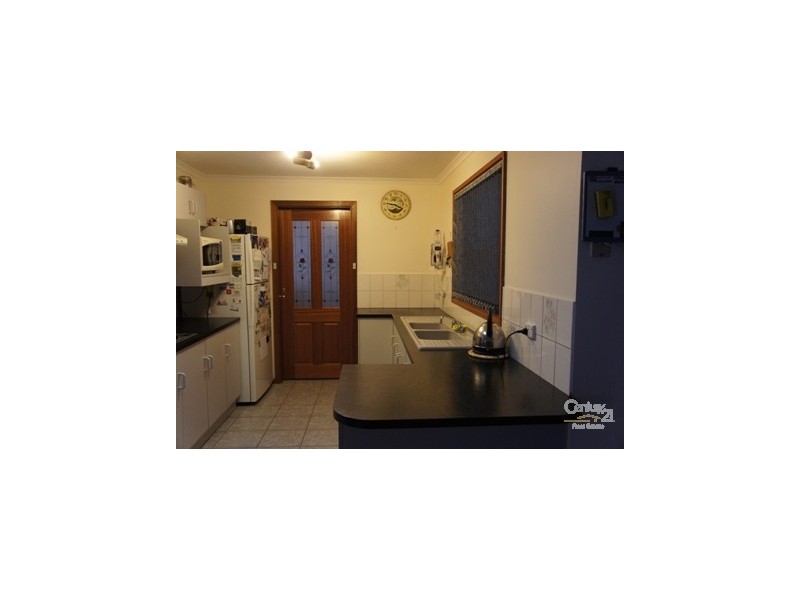 34 Hedgerow Drive, Gulfview Heights SA 5096