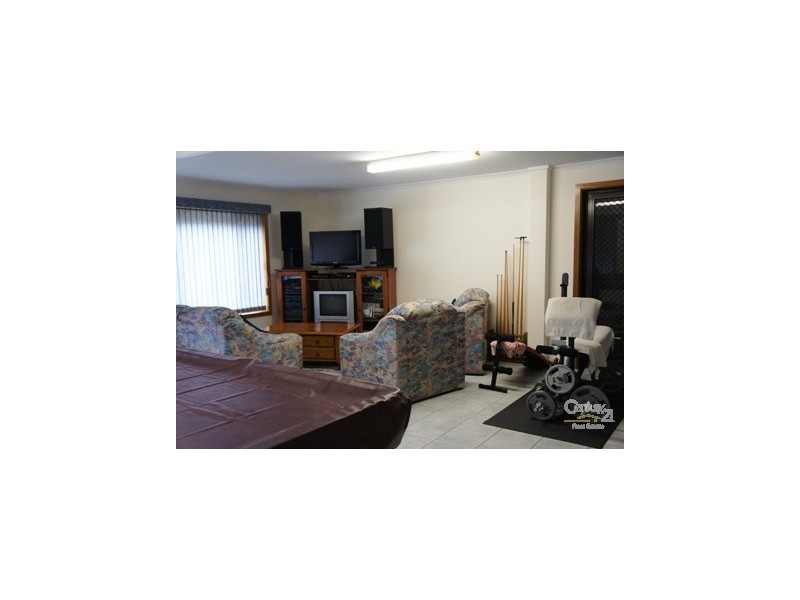 34 Hedgerow Drive, Gulfview Heights SA 5096