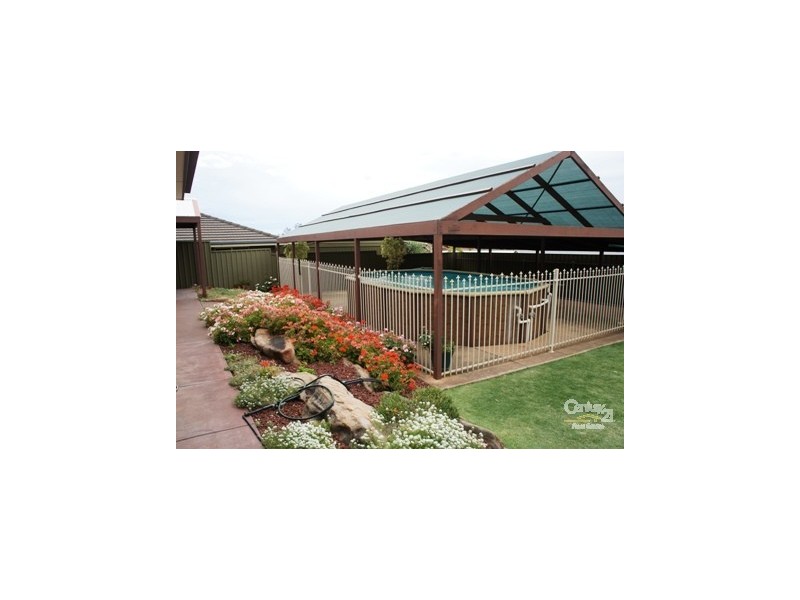 34 Hedgerow Drive, Gulfview Heights SA 5096