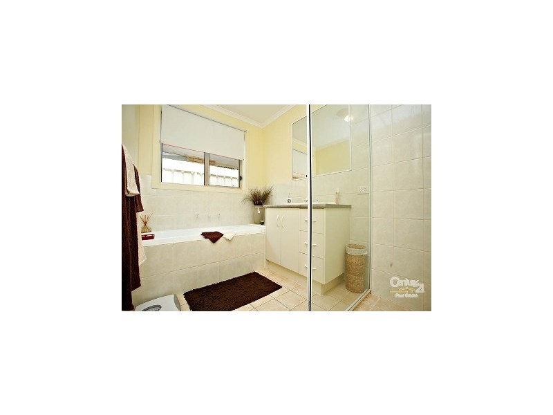 16 Redwood Close, Noarlunga Downs SA 5168