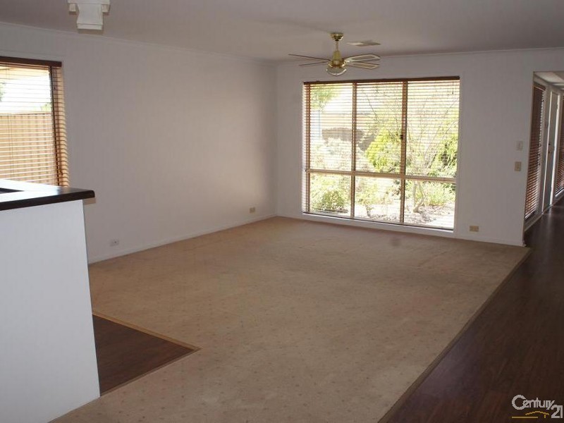 32 Hanbury Court, Oakden SA 5086