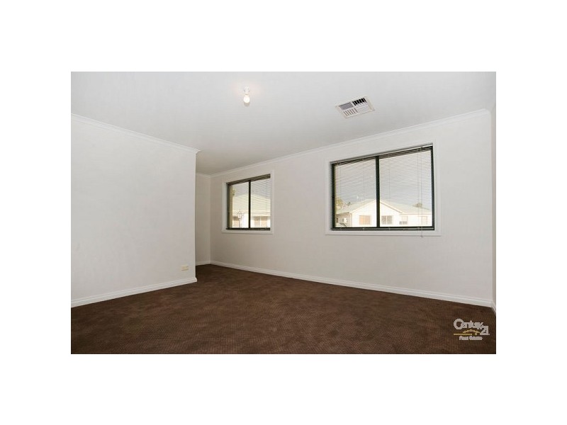 1 St Vincent Close, Hallett Cove SA 5158