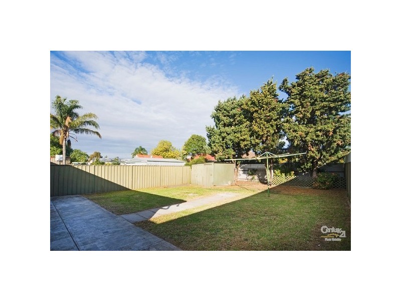 18 Beaconsfield Tce, Ascot Park SA 5043