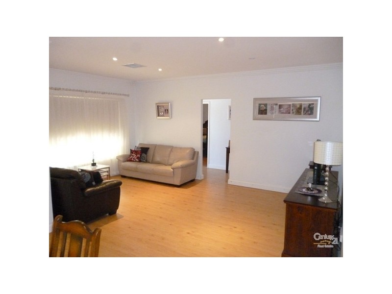 25 Greenbank Rd, Athelstone SA 5076