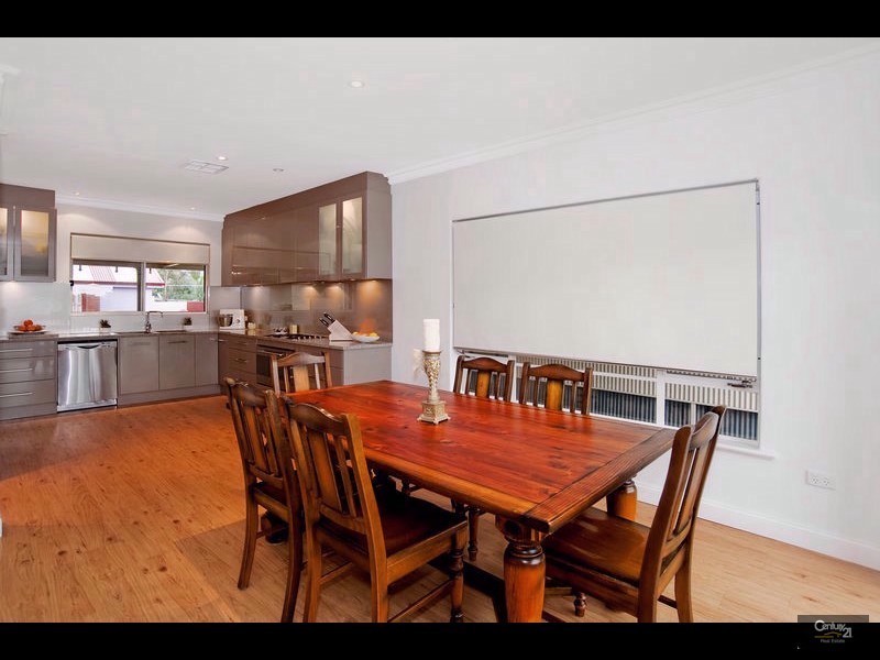 25 Greenbank Rd, Athelstone SA 5076