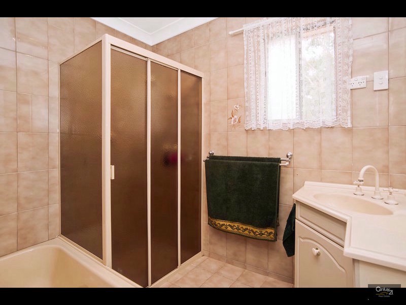 10 Kerrison Ave, Ridgehaven SA 5097