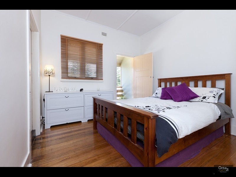 252 Seaview Rd, Henley Beach SA 5022