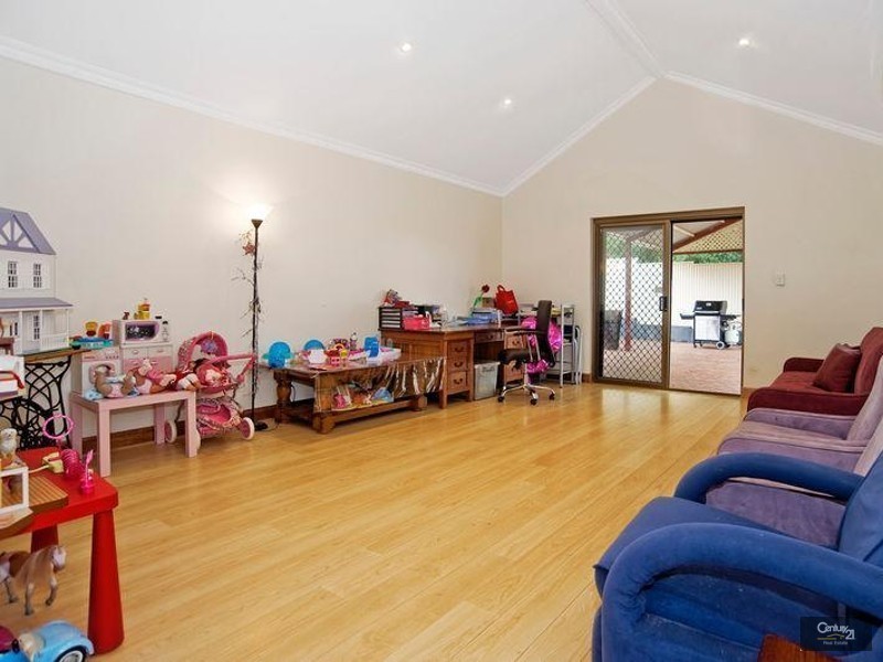 25 Greenbank Rd, Athelstone SA 5076