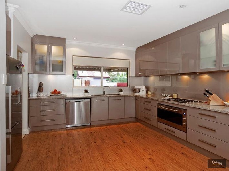 25 Greenbank Rd, Athelstone SA 5076