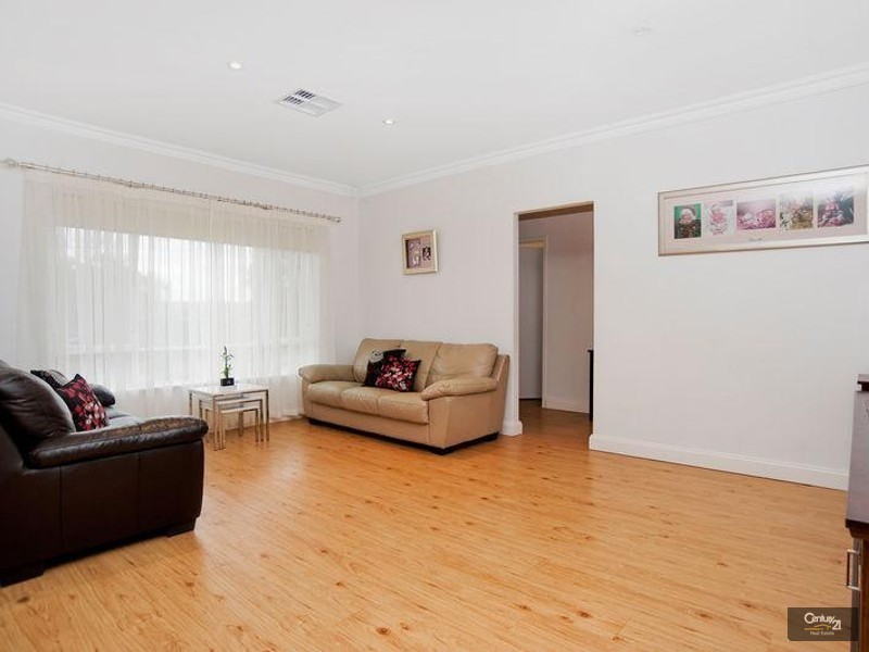 25 Greenbank Rd, Athelstone SA 5076