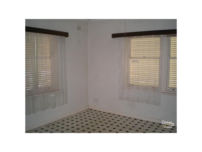 8 Findon Avenue, Seaton SA 5023