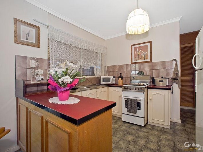 3 Duberal Ave, Salisbury East SA 5109