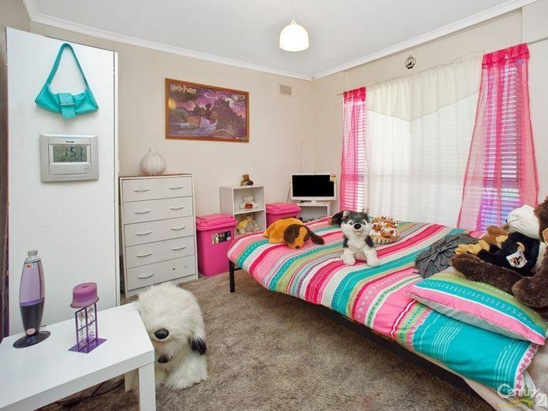 3 Duberal Ave, Salisbury East SA 5109