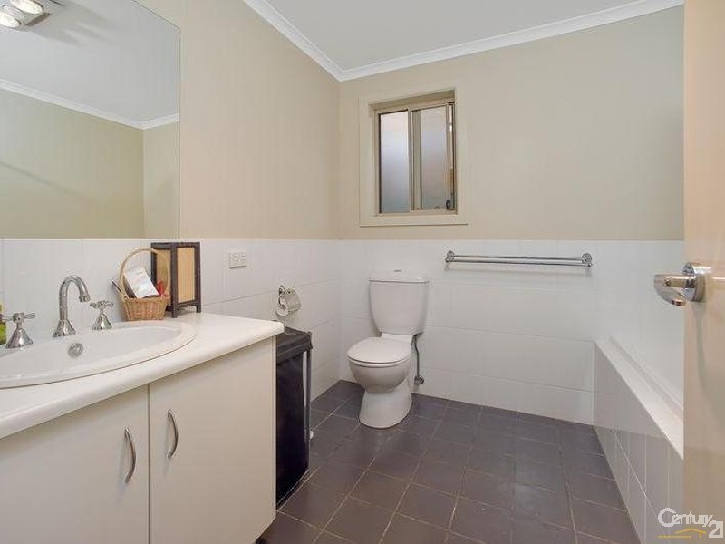 8 Grove Avenue, Elizabeth Park SA 5113