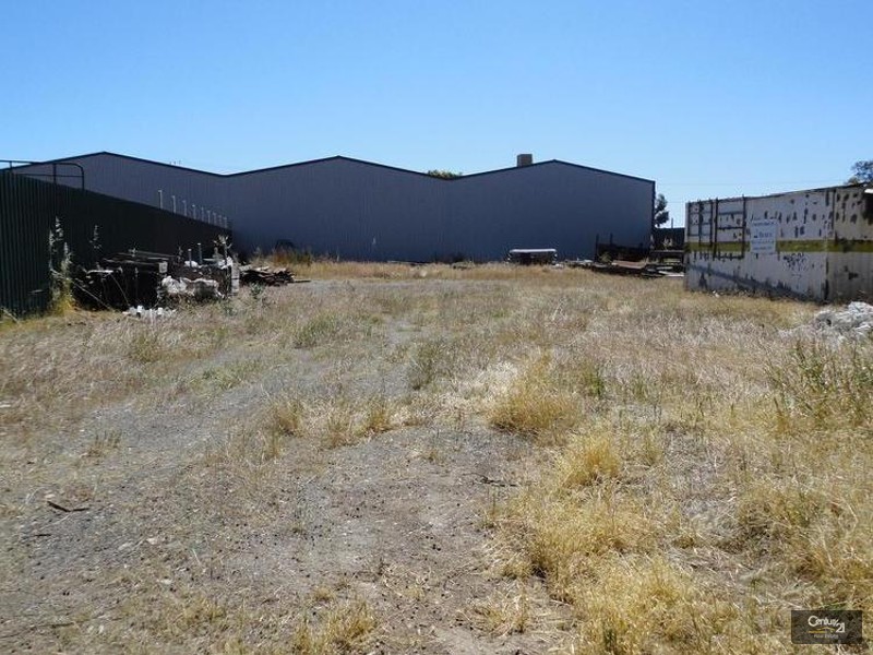 2 Plymouth Road, Wingfield SA 5013