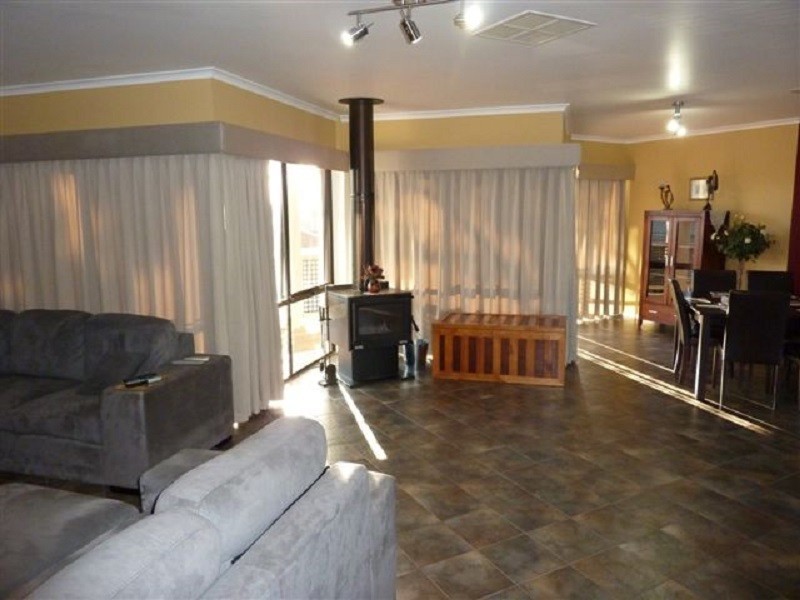 1 Raedel Court, Port Augusta West SA 5700
