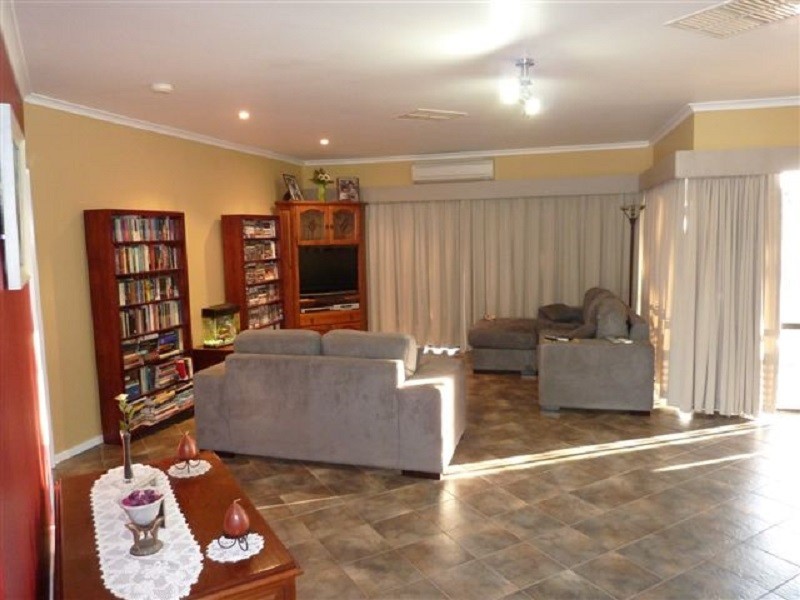 1 Raedel Court, Port Augusta West SA 5700