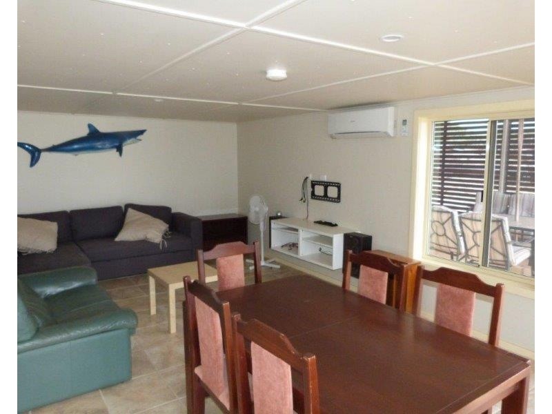 6 Penglase Court (downstairs), Commissariat Point SA 5700