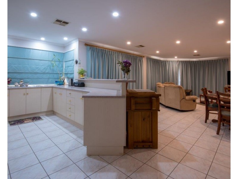 2 Catherine Street, Stirling North SA 5710