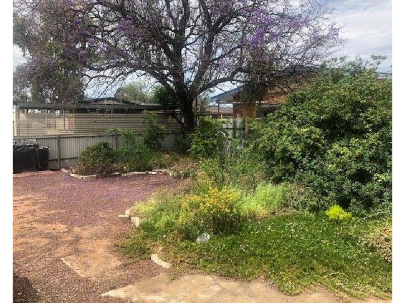 17 Beer Street, Port Augusta West SA 5700