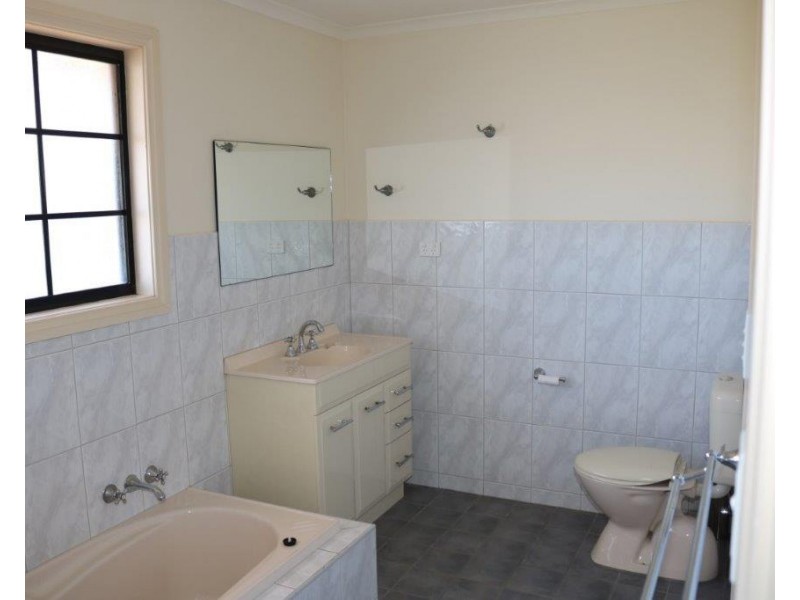 1/4 Hartley Street, Port Augusta West SA 5700
