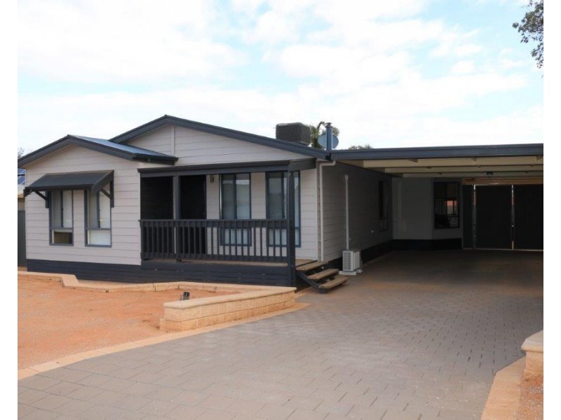 5 Woodroffe Court, Port Augusta West SA 5700