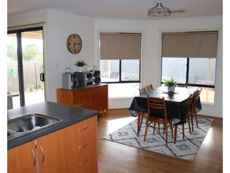 5 Woodroffe Court, Port Augusta West SA 5700