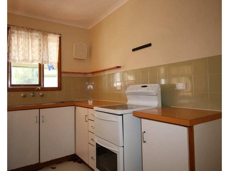 2 Burke Crescent, Port Augusta West SA 5700