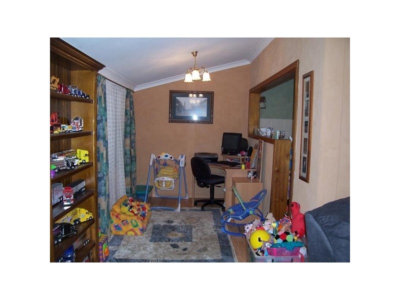 6 JOHNSON AVENUE, Stirling North SA 5710