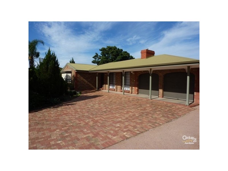 16 WILLOUGHBY STREET, Stirling North SA 5710