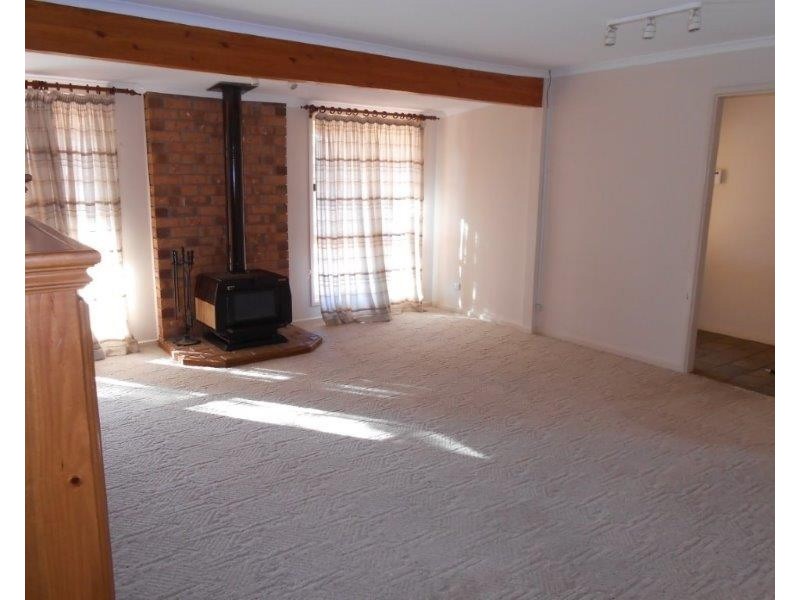 27 Richardson Crescent, Port Augusta West SA 5700