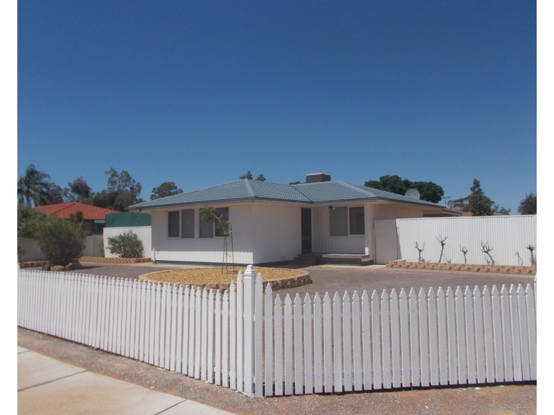 1 Kirwan Crescent, Port Augusta West SA 5700