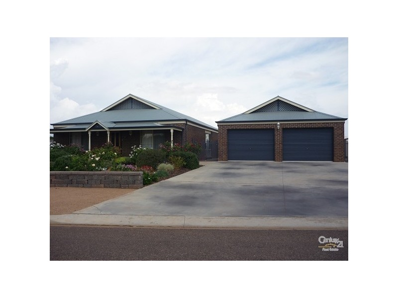2 DUREGON STREET, Stirling North SA 5710