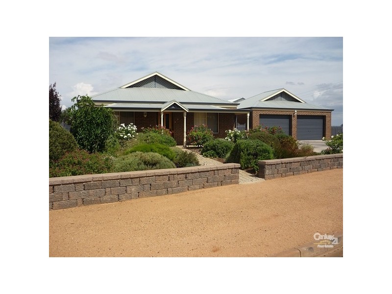 2 DUREGON STREET, Stirling North SA 5710