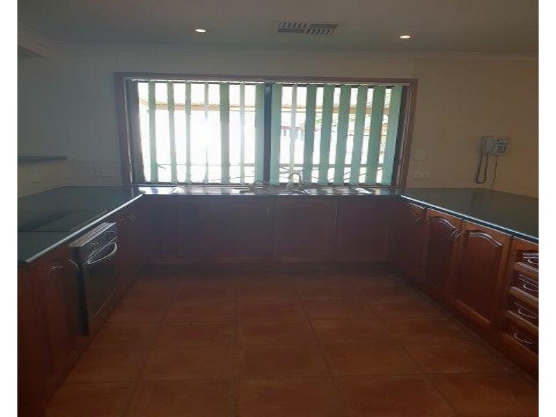 11 Margaret Avenue, Stirling North SA 5710