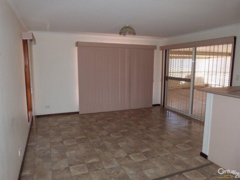 2 Crichton Drive, Port Augusta West SA 5700