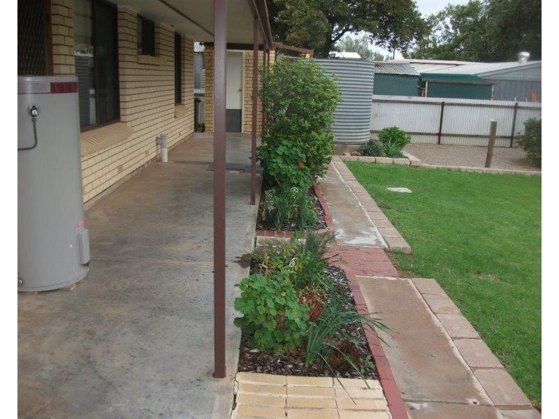 42 Edwards Street, Stirling North SA 5710
