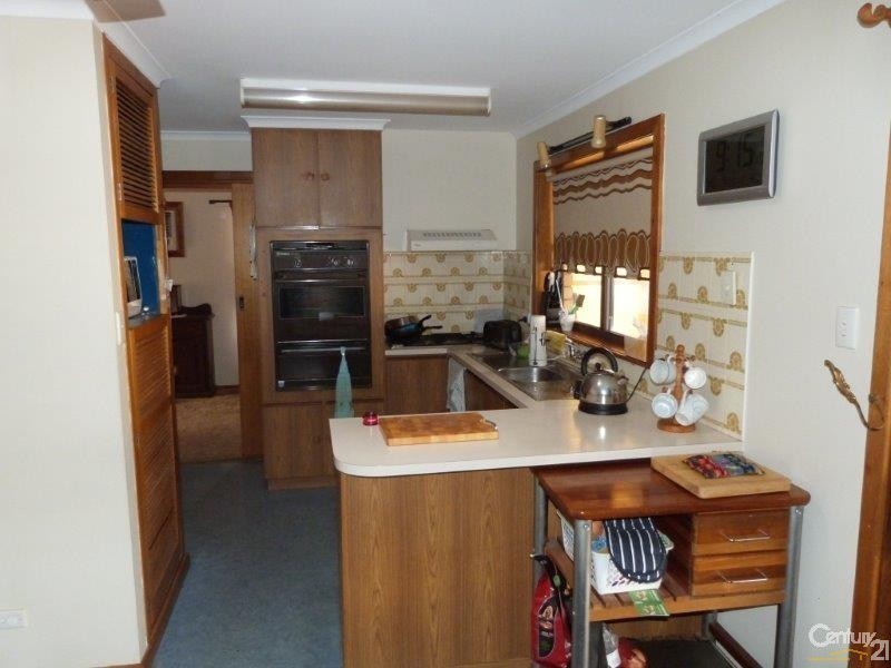 3 Oval Road, Stirling North SA 5710