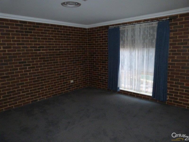 2 Duregon Street, Stirling North SA 5710