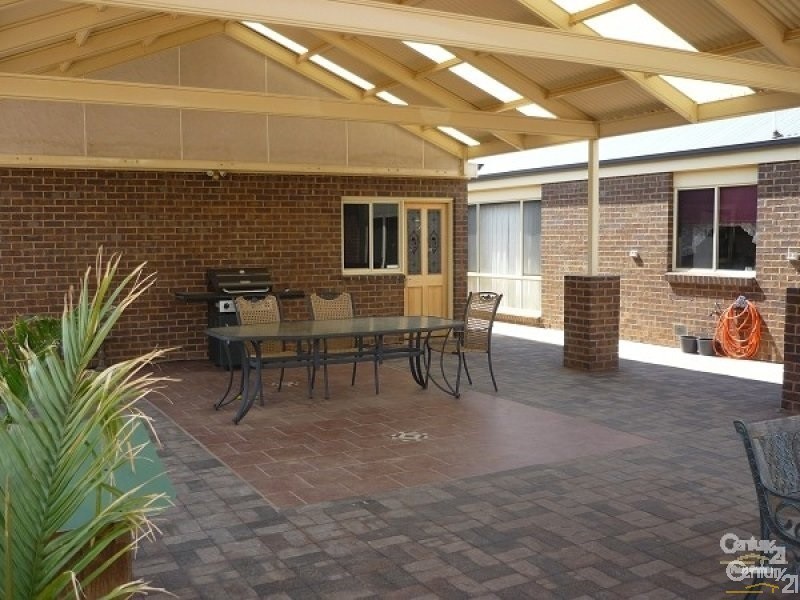 2 Duregon Street, Stirling North SA 5710