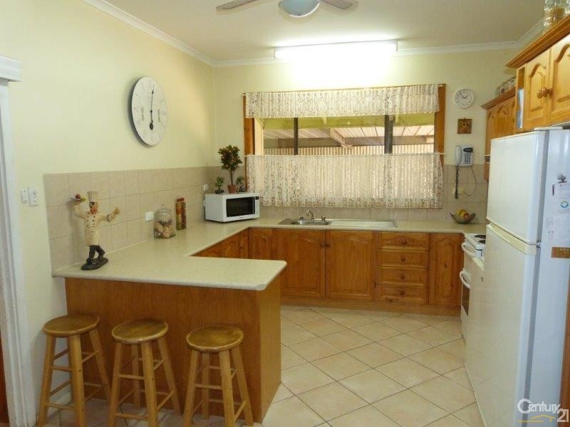 3 Johnson Avenue, Stirling North SA 5710