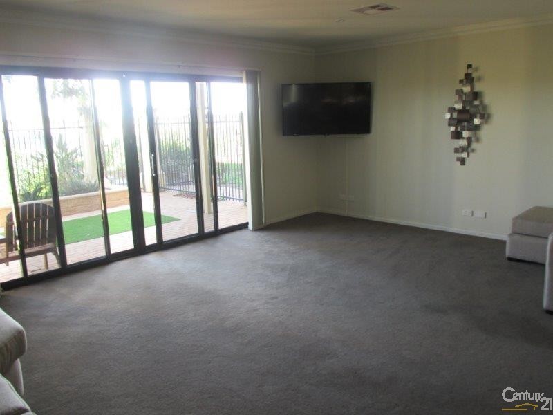 Unit 8 Western Beach Estate Road, Port Augusta West SA 5700