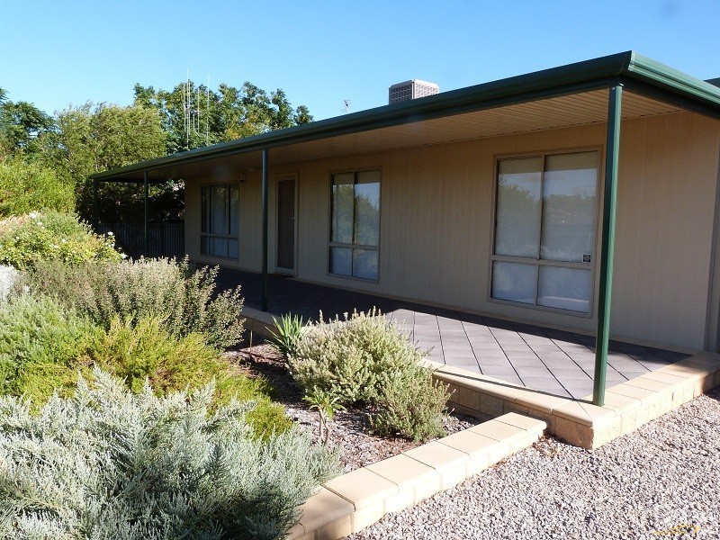 11 Nestor Street, Stirling North SA 5710