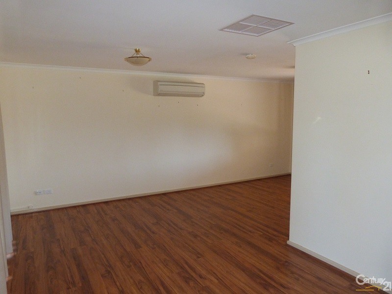 11 Nestor Street, Stirling North SA 5710