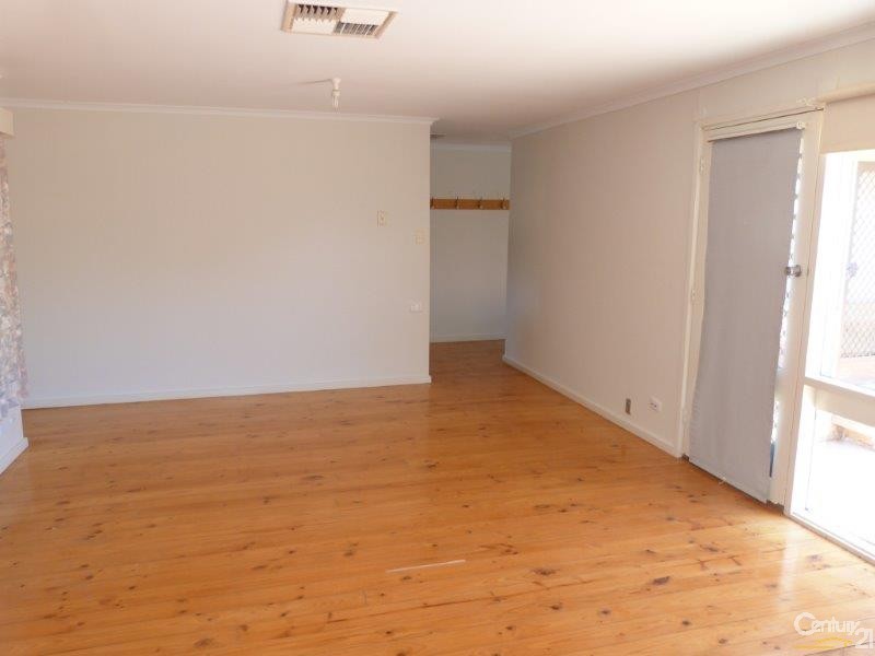 10 Richardson Crescent, Port Augusta West SA 5700