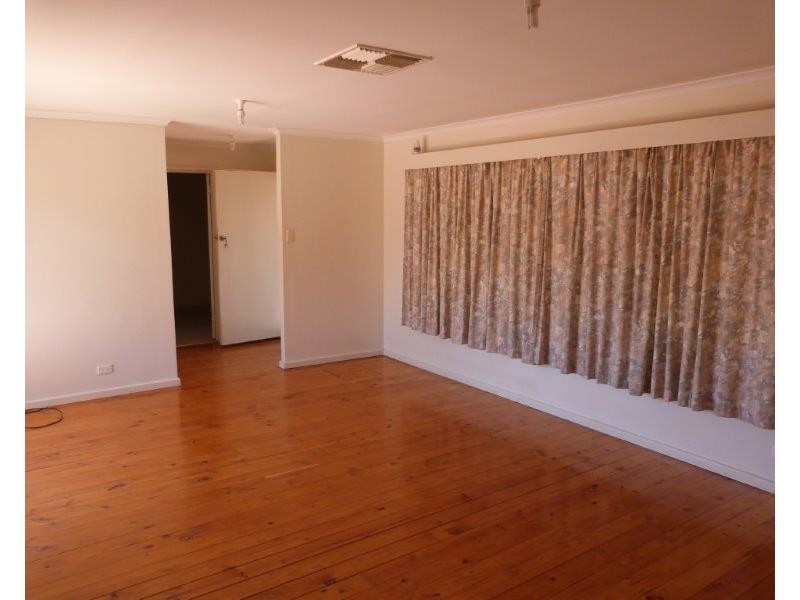 10 Richardson Crescent, Port Augusta West SA 5700