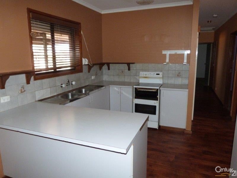 14 Nestor Street, Stirling North SA 5710