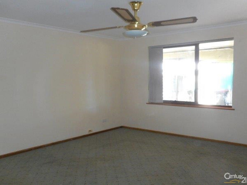8 McIntosh Crescent, Port Augusta West SA 5700