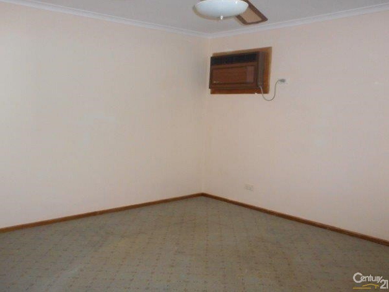 8 McIntosh Crescent, Port Augusta West SA 5700
