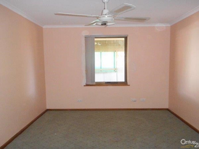 8 McIntosh Crescent, Port Augusta West SA 5700